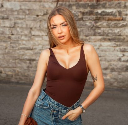 Õmblusteta vormiv body KENDRA - šokolaadipruun